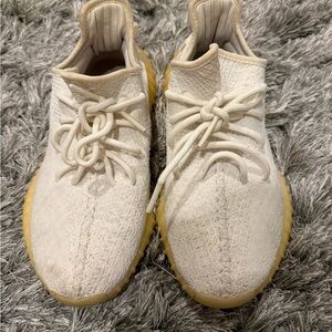 women’s yeezys 6.5 fits for 7.5 due to the yeezy shoe sizing